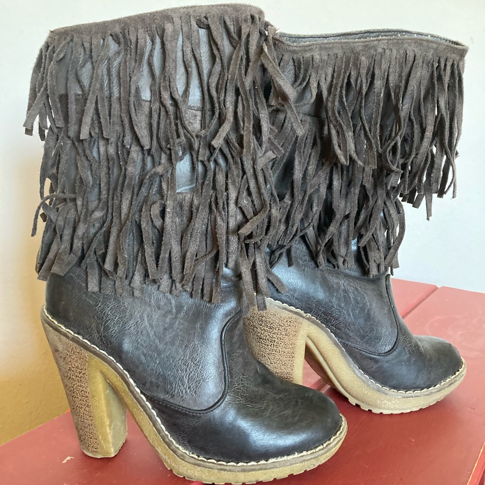 Mtng leather fringe boots